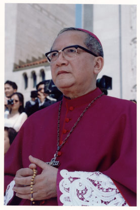 Kardinaal Van Thuan (hier nog in de tijd dat hij Aartsbisschop was)
